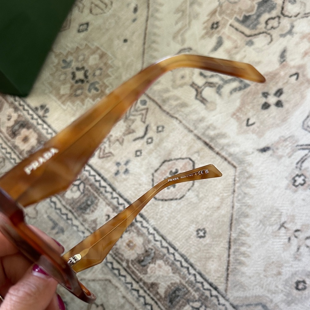Prada amber Tortoiseshell Sunglasses, current - Picture 4 of 8